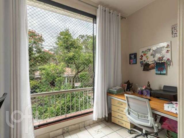 Casa à venda em Aclimação com 256 m², 4 quartos, 1 suíte, 3 vagas