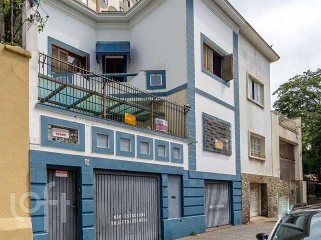 Casa à venda em Santa Cecília com 267 m², 4 quartos, 1 suíte, 3 vagas