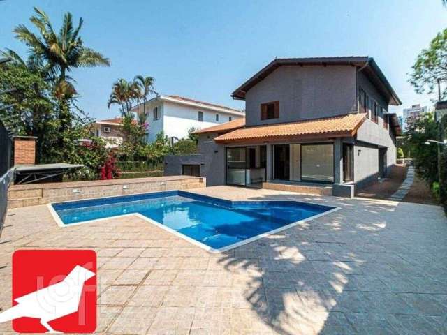 Casa à venda em Vila Sônia com 600 m², 3 quartos, 3 suítes, 6 vagas