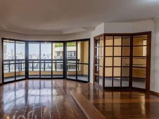 Apartamento à venda em Vila Sônia com 210 m², 4 quartos, 2 suítes, 3 vagas