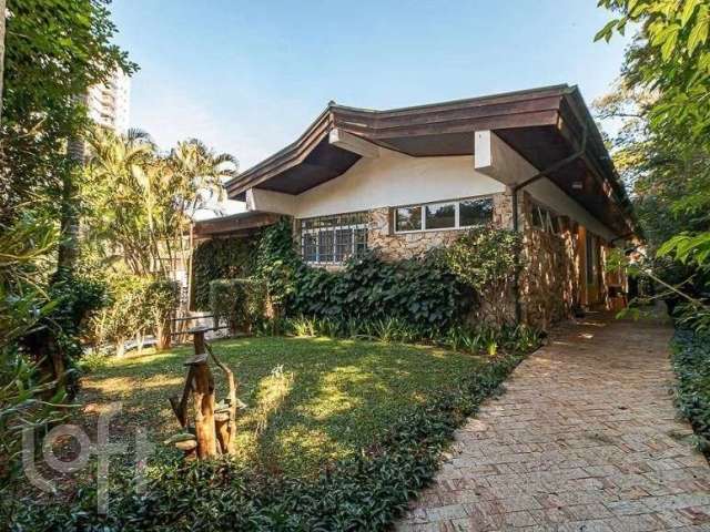 Casa à venda em Santo Amaro com 550 m², 4 quartos, 4 suítes, 6 vagas