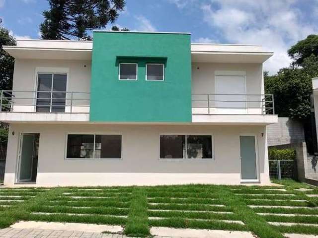 Casa NOVA com 03 dormitórios, 01 suite, fácil acesso, 2 vagas.