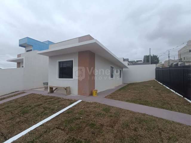 Casa à Venda no Atuba – De Esquina Atrás da Leroy Merlin, com fácil acesso pela BR-116 e Estrada da Ribeira