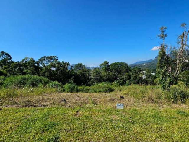 TERRENO COM VISTA PARA O VALE EM GRAMADO, Várzea Grande, Gramado - RS