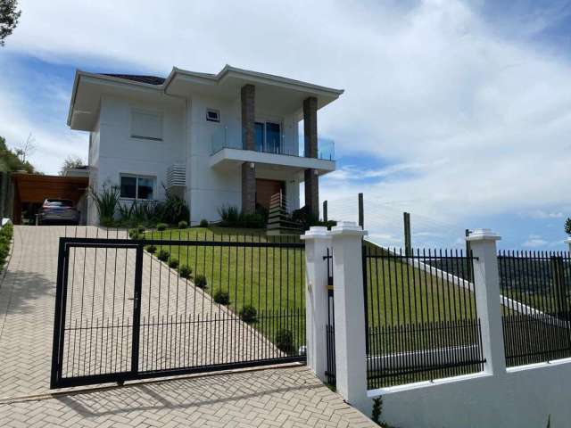 CASA COM VISTA PARA O VALE EM GRAMADO, Pórtico, Gramado - RS