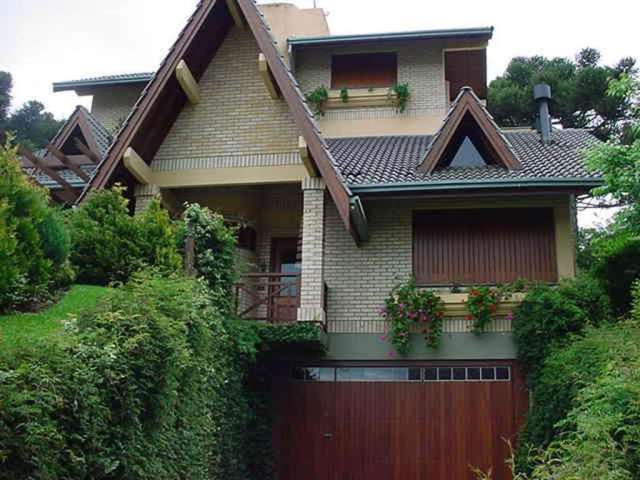 CASA COM QUATRO SUÍTES EM CANELA , Laje de Pedra, Canela - RS