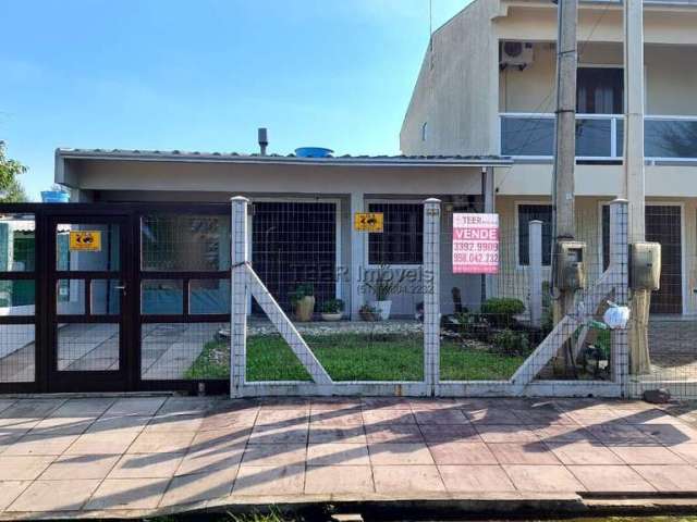 Casa à venda no bairro Centro - Tramandaí/RS