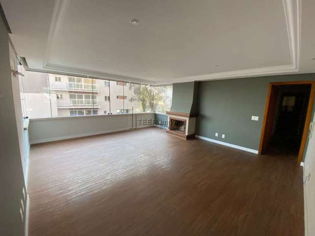 Apartamento Padrão 3 dormitórios com suíte, lareira, churrasqueira e 2 vagas