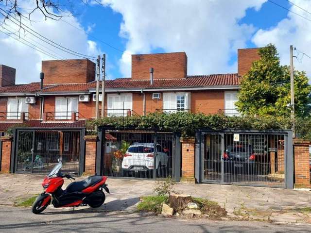 Casa à venda no bairro Alto Petropolis - Porto Alegre/RS