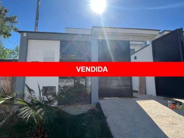 Excelente casa duplex em fase de acabamento no bairro Oiticica em Campo Grande.