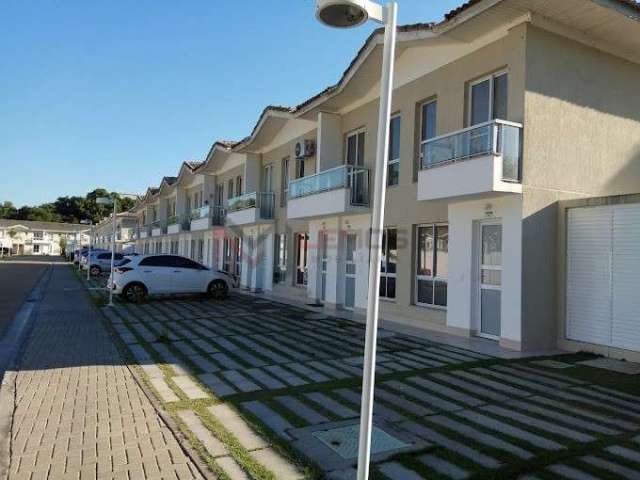 Excelente casa duplex no Cond. fechado Residencial Vivant em Campo Grande.