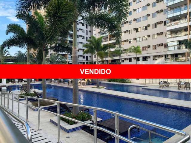 Belíssimo apartamento no 2º andar com piscina no Condomínio Park Premium no Recreio dos Bandeirantes.