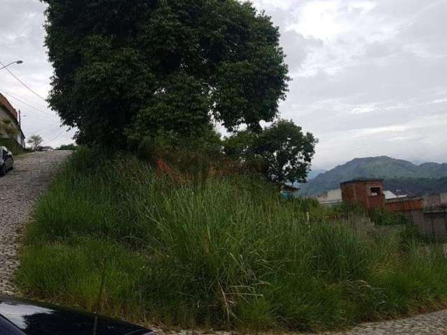 Terreno de Esquina no Bairro Débora  em Campo Grande