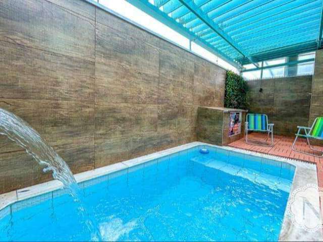 Casa com piscina em condominio no Cibratel II