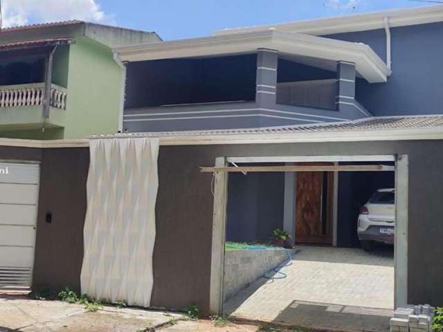 Casa para Venda em Arujá, Jardim Jóia, 4 dormitórios, 2 suítes, 6 banheiros, 3 vagas