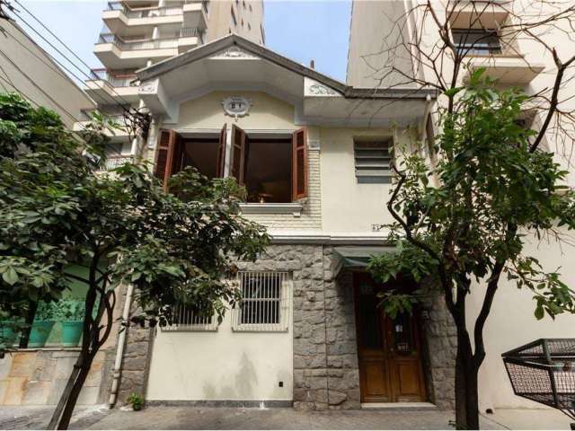 Casa com 6 quartos à venda na Rua Saint Hilaire, 87, Jardim Paulista, São Paulo por R$ 1.700.000