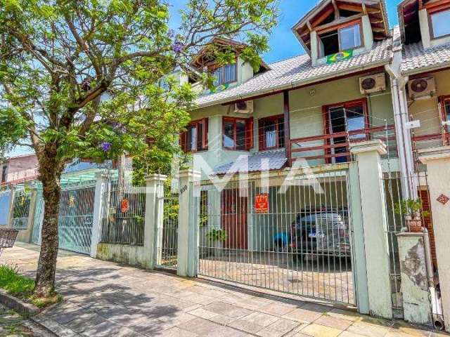 Casa com 3 quartos à venda na Rua Pero Vaz de Caminha, 146, Vila Ipiranga, Porto Alegre, 182 m2 por R$ 795.000