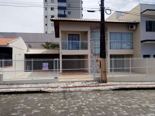 Sobrado com 4 dormitórios à venda, 168 m² por R$ 1.300.000,00 - Itacolomi - Balneário Piçarras/SC