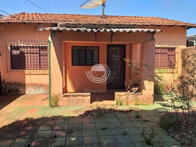 Casa Velha para demolir, local privilegiado e oportunidade para construir imóvel comercial. Região da CPFL e Cidade Judiciária de Campinas