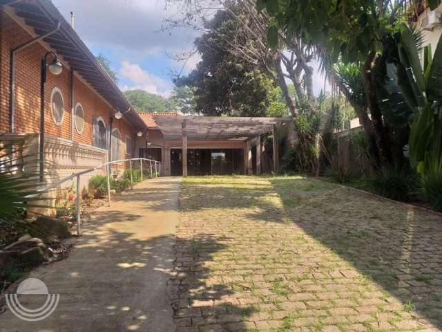 Casa Comercial para Alugar no bairro Santa Marcelina em Campinas. Região do Colégio Coração de Jesus.