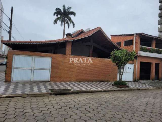 Casa em condomínio fechado com 3 quartos à venda na Rua José Calixto do Carmo, Aviação, Praia Grande, 200 m2 por R$ 600.000