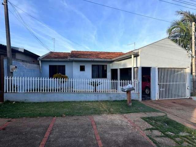 Casa em Toledo-PR, 3quartos+2banheiros