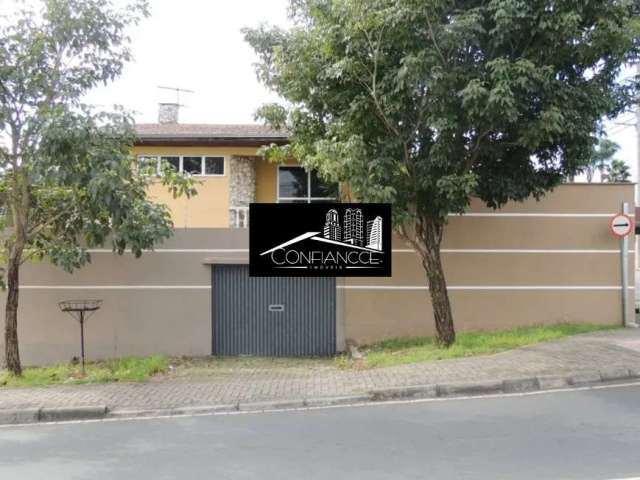 Casa com 4 quartos para alugar na Rua Itacolomi, Portão, Curitiba, 250 m2 por R$ 3.800