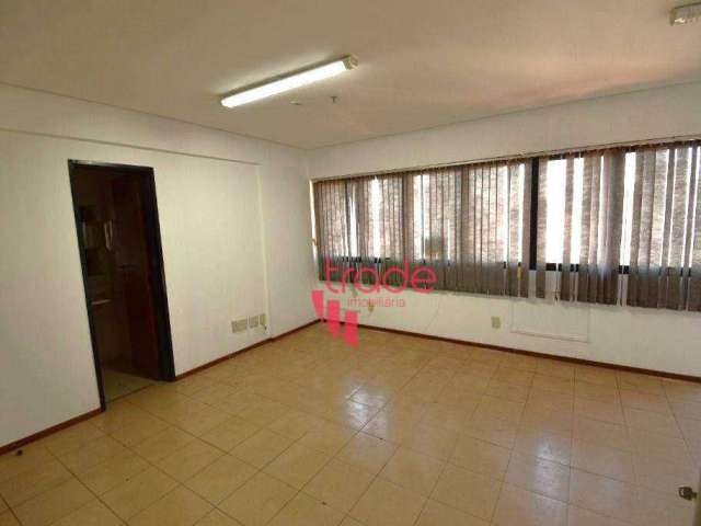 Sala Comercial à Venda no Centro da Cidade de Ribeirão Preto com uma Ampla Sala.