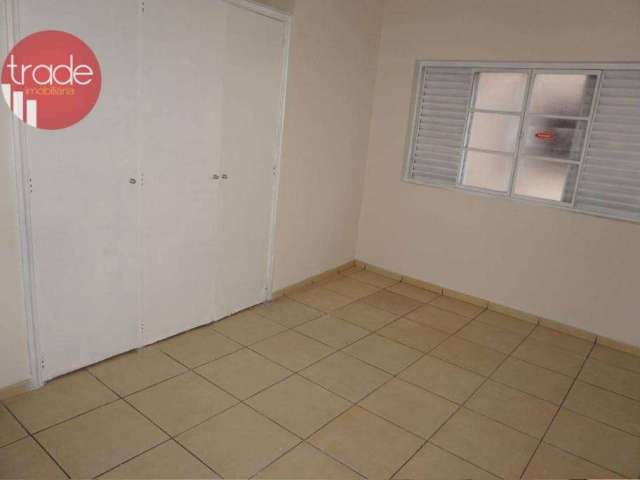 Apartamento com 01 dormitório locado, ideal para investidor.