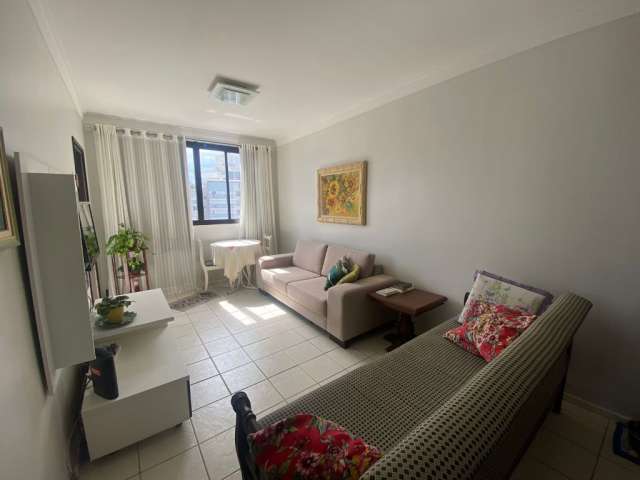 Apartamento 2 dormitórios no centro de Florianópolis.