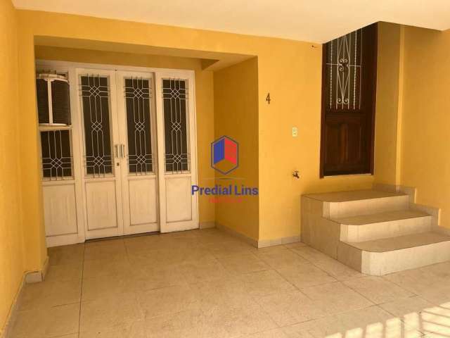 Sábado triplex, com 150 m2, 3 banheiros, escritório, garagem, imóvel de vila.