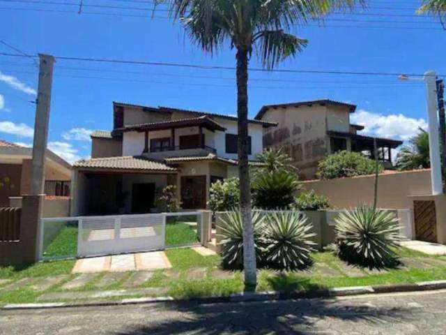 Sobrado em condomínio fechado à venda, 290 m² por R$ 1.800.000 - Campos Elíseos - Itanhaém/SP