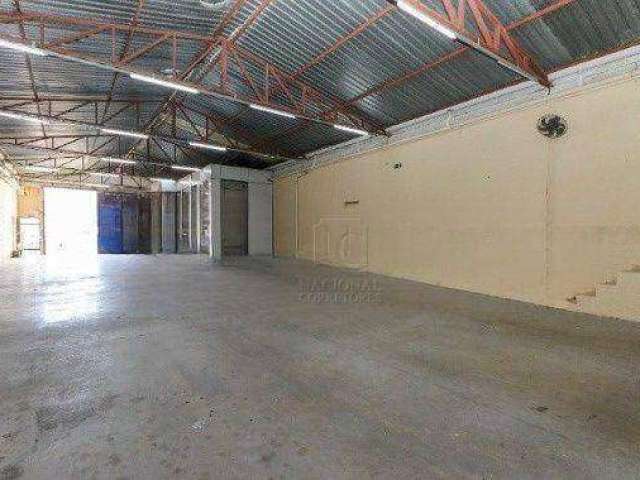 Galpão para alugar, 700 m² por R$ 11.800,00/mês - Vila Aquilino - Santo André/SP