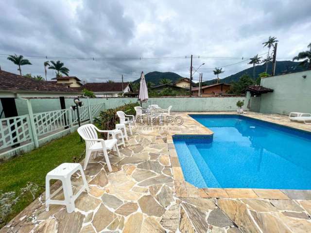 Casa com 6 quartos à venda na Rua Rio Grande do Norte, 121, Praia da Lagoinha, Ubatuba, 262 m2 por R$ 1.300.000