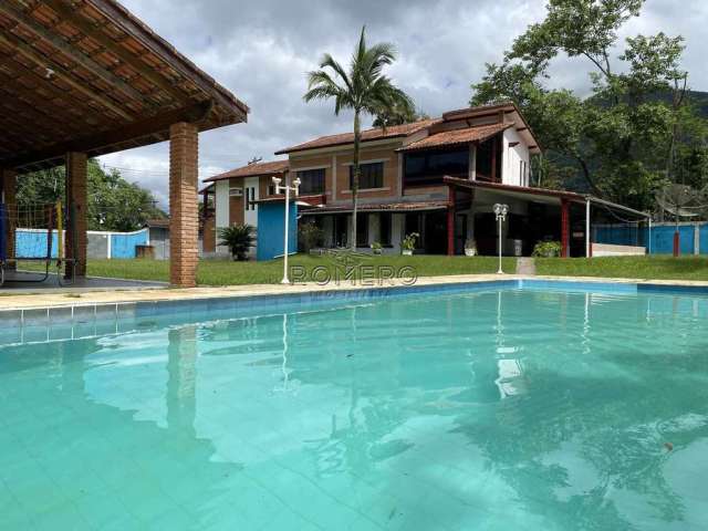 Casa com 9 quartos à venda na rua maranhão, 152, Praia da Lagoinha, Ubatuba, 570 m2 por R$ 2.000.000