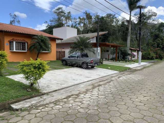 Casa em condomínio fechado com 5 quartos à venda na Rodovia Rio-Santos, s/n, nº 350, Praia da Mococa, Caraguatatuba, 384 m2 por R$ 1.100.000