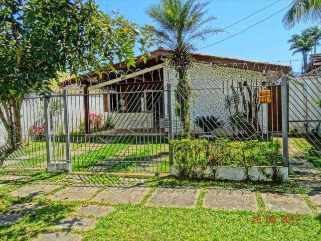 Casa com 4 dorms, Itagua, Ubatuba - R$ 1.2 mi, Cod: 231