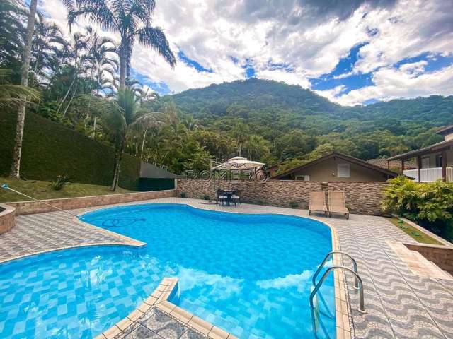 Casa em condomínio fechado com 3 quartos à venda na Rua João de Barro, n72, Praia da Lagoinha, Ubatuba, 171 m2 por R$ 1.800.000