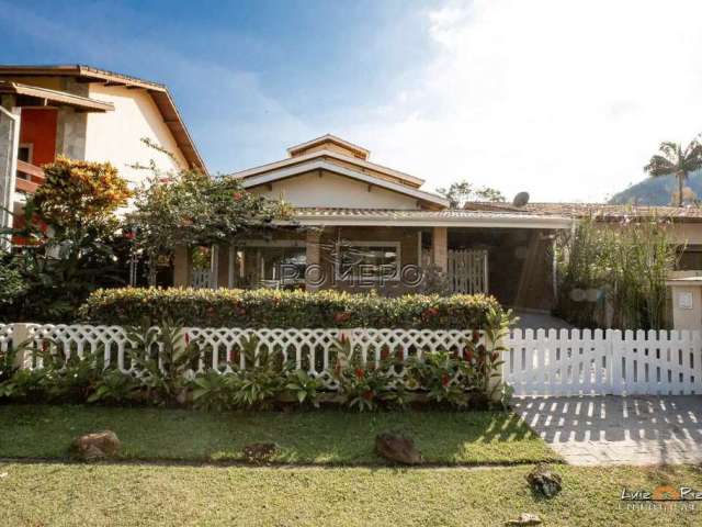 Casa em condomínio fechado com 3 quartos à venda na Rua Caiçara, 109, Praia da Lagoinha, Ubatuba, 173 m2 por R$ 1.600.000