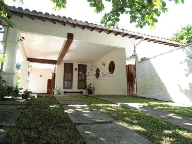 Casa com 4 quartos à venda na Rua Esmeralda x Turquesa, 262, Praia do Lazaro, Ubatuba, 269 m2 por R$ 2.000.000