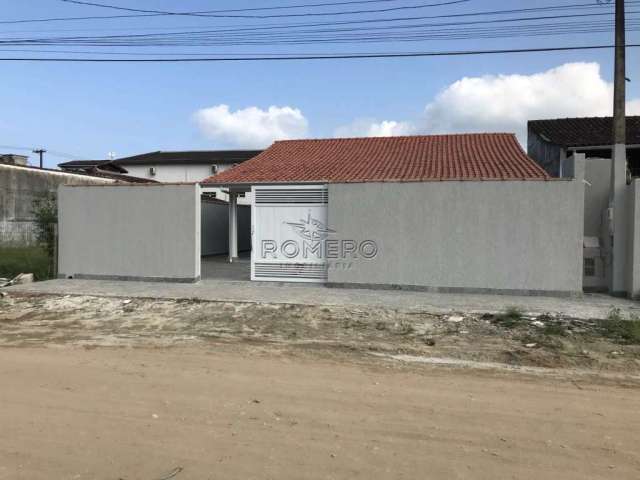 Casa com 4 quartos à venda na rua 18, 61, Praia do Sape, Ubatuba, 300 m2 por R$ 700.000