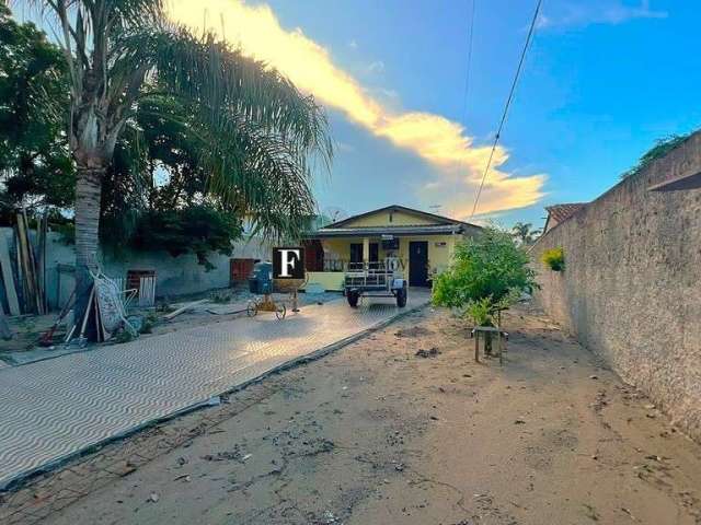 Casa com espaço de terreno em Shangrila