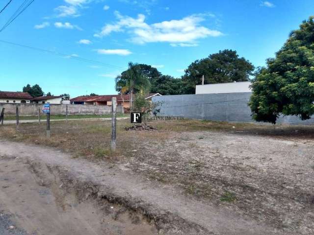 Terreno de Esquina próximo ao mar