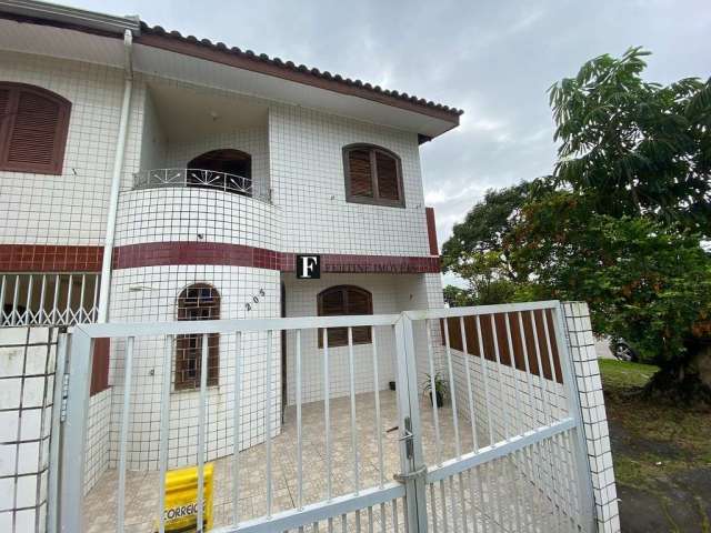 Sobrado de esquina a venda em Matinhos