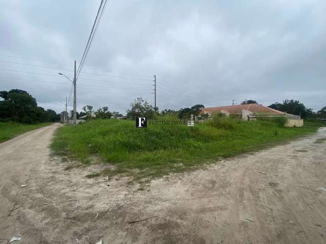 Terreno de esquina a venda em Praia de Leste