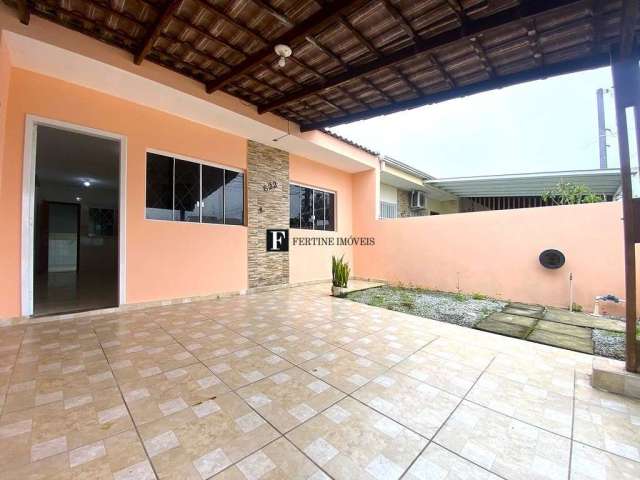 Casa com espaço em Pontal do Paraná