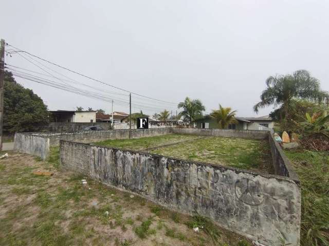 Terreno de esquina para construção em Ipanema