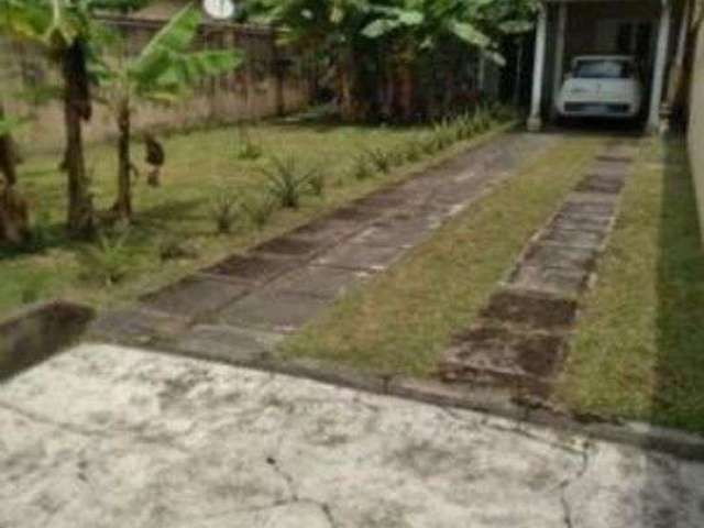 Casa para Venda em Mongaguá, Centro, 1 dormitório, 1 banheiro, 5 vagas