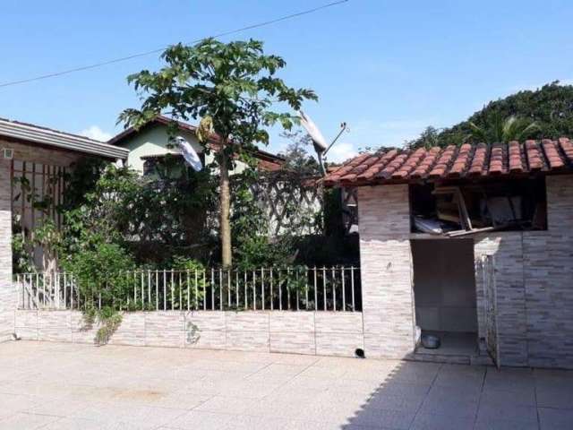 Casa para Venda em Peruíbe, Guaraú, 2 dormitórios, 1 banheiro, 8 vagas