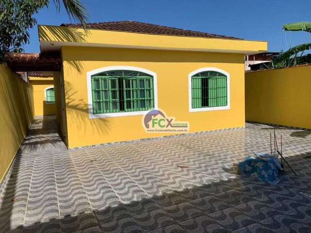 Casa para Venda em Itanhaém, Nova Itanhaém, 4 dormitórios, 2 banheiros, 4 vagas